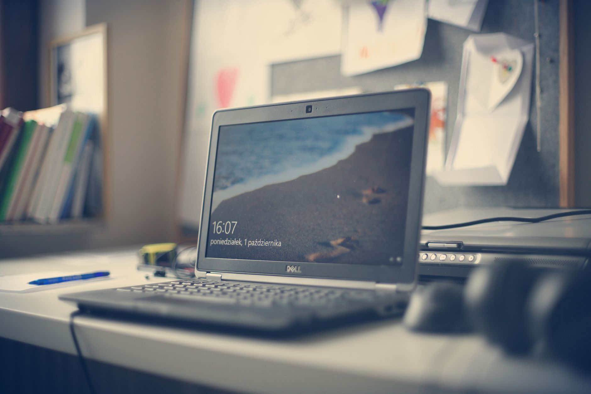 notebook exibindo uma tela de atualização do Windows